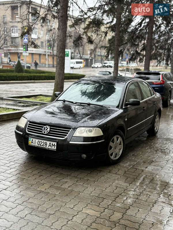 Седан Volkswagen Passat 2004 в Запорожье