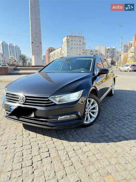 Універсал Volkswagen Passat 2015 в Києві