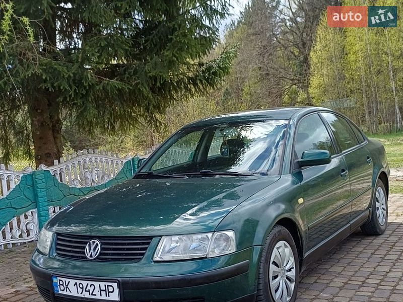 Седан Volkswagen Passat 1999 в Дубровиці