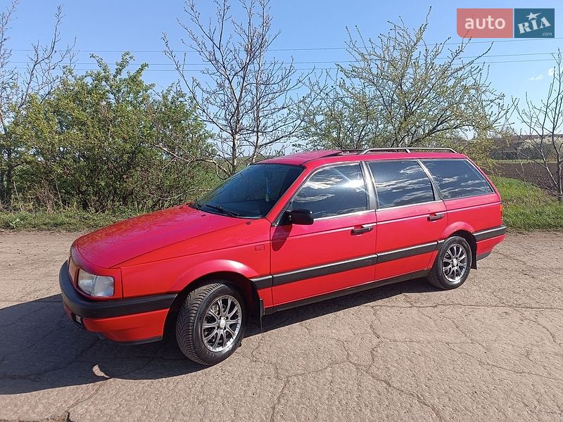 Універсал Volkswagen Passat 1990 в Ружині
