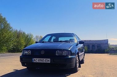 Седан Volkswagen Passat 1991 в Горохове