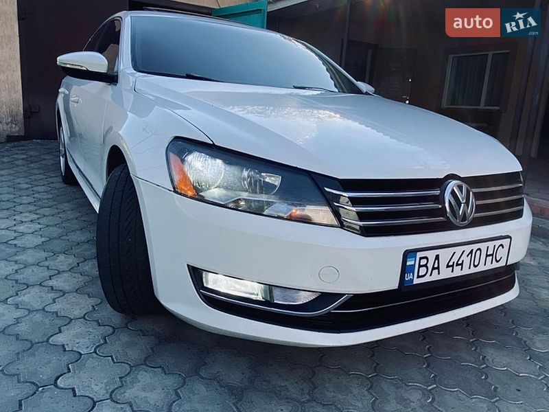 Седан Volkswagen Passat 2012 в Александрие
