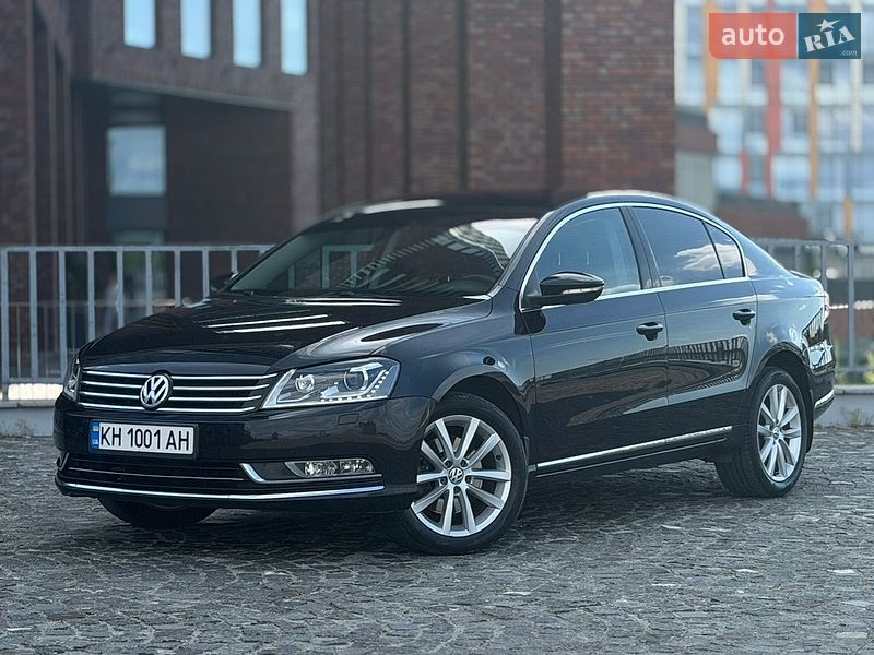 Седан Volkswagen Passat 2012 в Днепре
