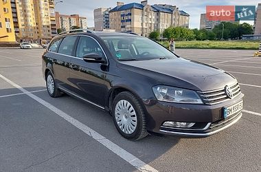 Универсал Volkswagen Passat 2011 в Каменец-Подольском