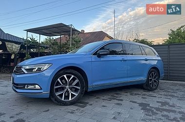 Универсал Volkswagen Passat 2015 в Рожнятове