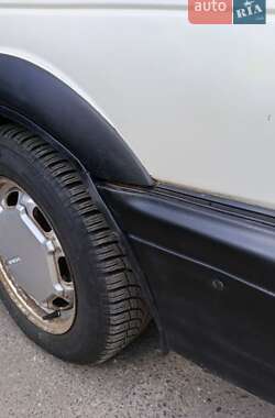 Седан Volkswagen Passat 1992 в Староконстантинове