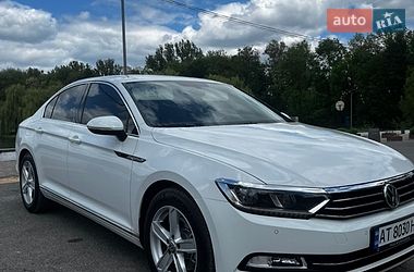Седан Volkswagen Passat 2016 в Тлумачі
