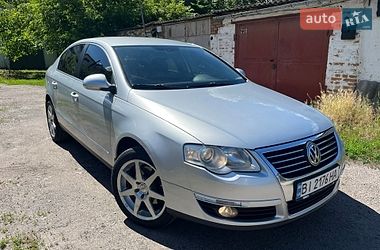 Седан Volkswagen Passat 2008 в Миргороде