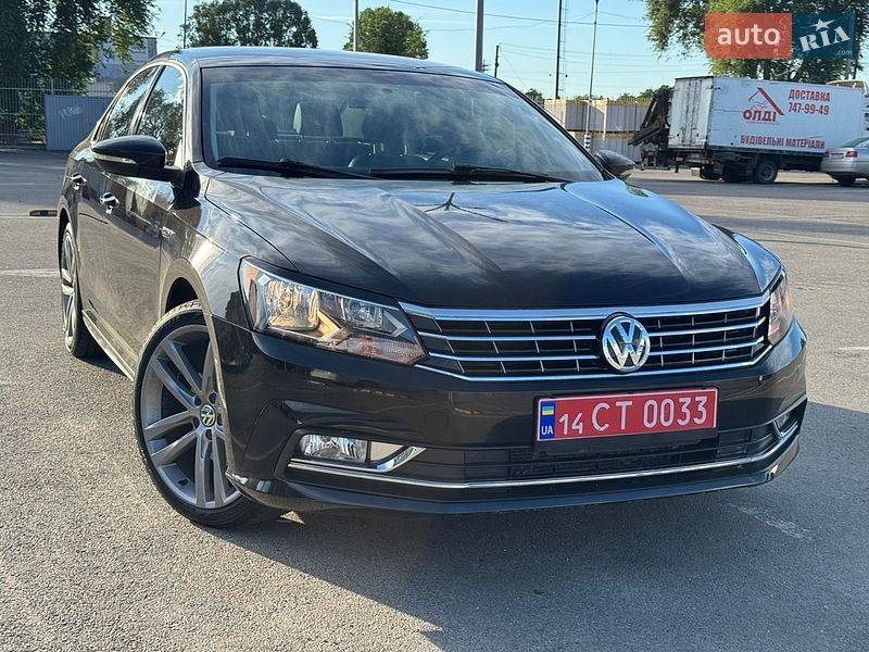 Седан Volkswagen Passat 2018 в Днепре