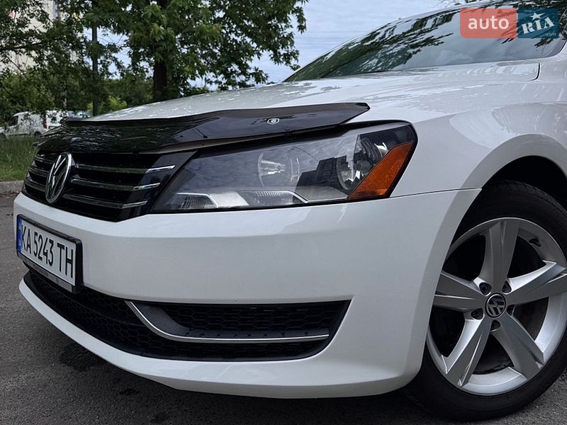 Седан Volkswagen Passat 2012 в Киеве