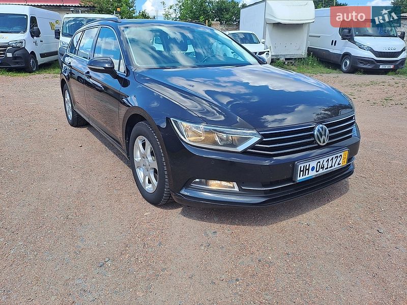 Универсал Volkswagen Passat 2015 в Нововолынске Универсал Volkswagen Passat 2015 в Нововолынске