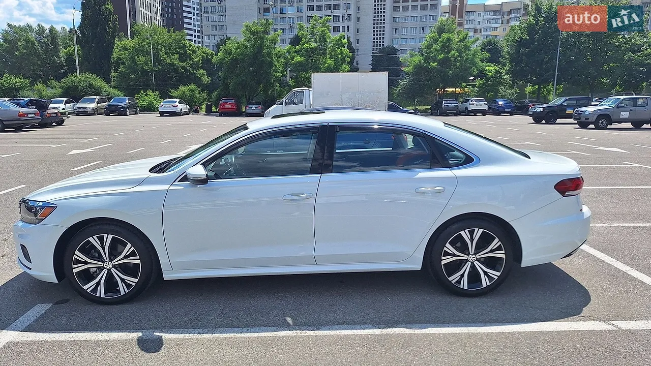 Volkswagen Passat 2021 photo 5