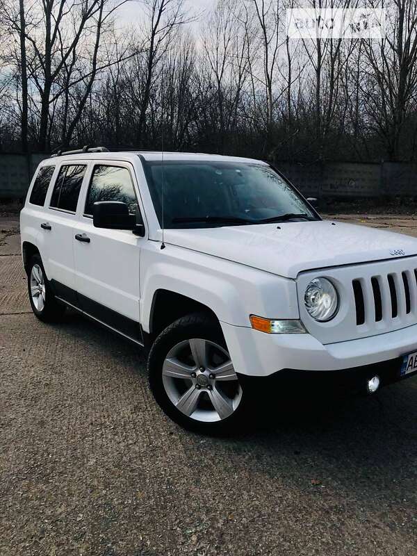 Внедорожник / Кроссовер Jeep Patriot 2013 в Кривом Роге