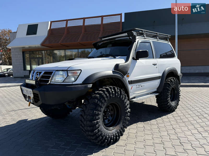 Внедорожник / Кроссовер Nissan Patrol 1998 в Кривом Роге