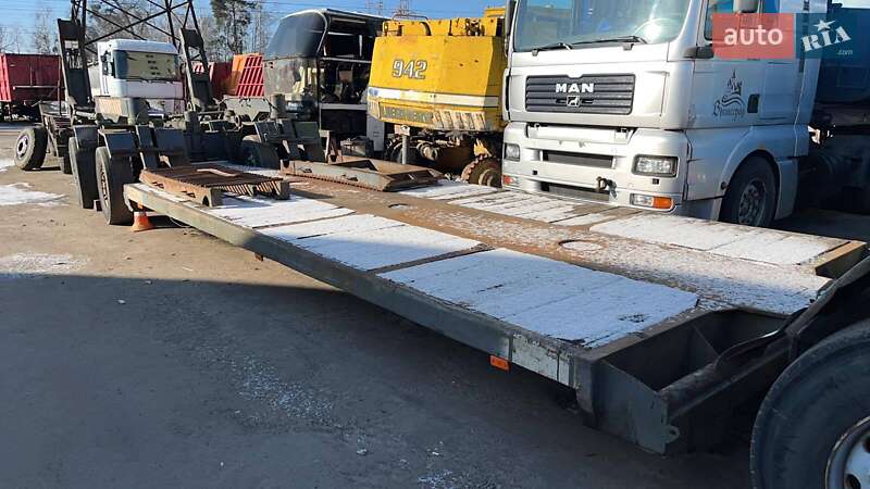 Низкорамная платформа Zremb PC 1988 в Вышгороде