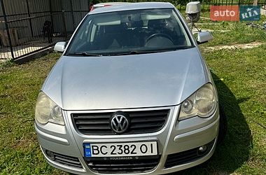 Седан Volkswagen Polo 2009 в Пустомытах