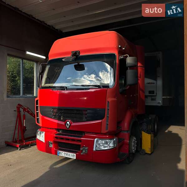 Тягач Renault Premium 2008 в Шептицькому