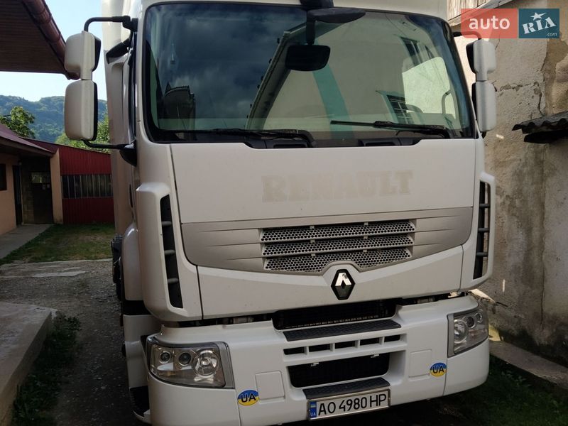 Тягач Renault Premium 2011 в Ужгороде