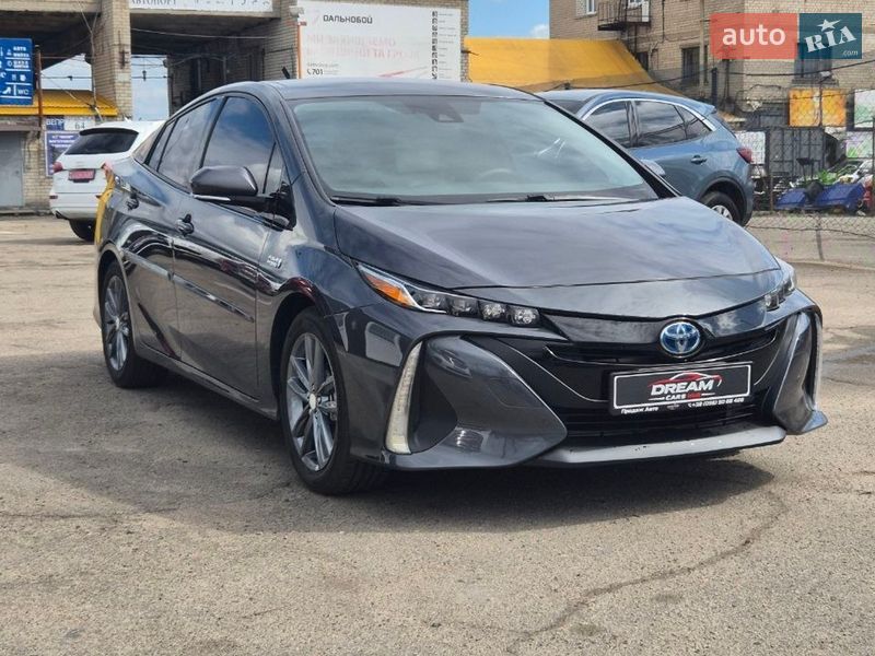 Хэтчбек Toyota Prius Prime 2017 в Кременчуге