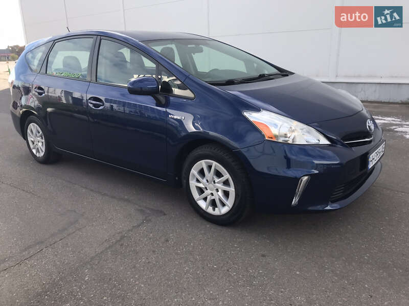 Универсал Toyota Prius v 2012 в Одессе Универсал Toyota Prius v 2012 в Одессе
