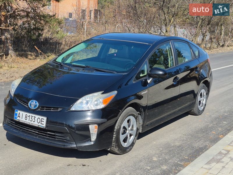 Хэтчбек Toyota Prius 2015 в Киеве