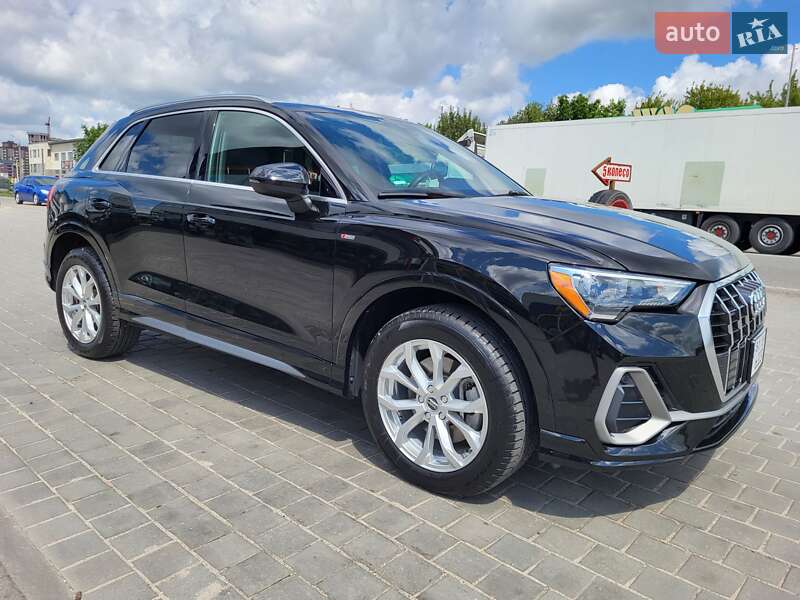 Внедорожник / Кроссовер Audi Q3 2020 в Теребовле