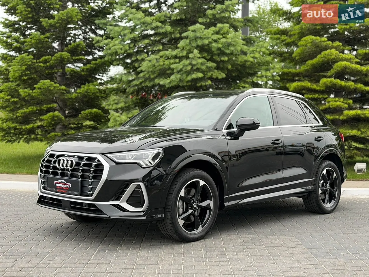 Audi Q3 2023 photo 2