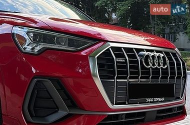 Внедорожник / Кроссовер Audi Q3 2019 в Ладыжине