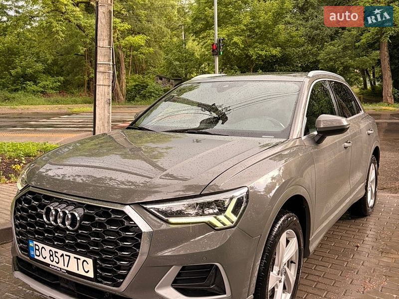 Внедорожник / Кроссовер Audi Q3 2019 в Львове Внедорожник / Кроссовер Audi Q3 2019 в Львове