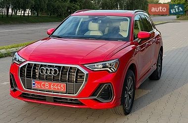 Внедорожник / Кроссовер Audi Q3 2022 в Киеве
