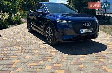 Позашляховик / Кросовер Audi Q4 e-tron 2021 в Білгороді-Дністровському