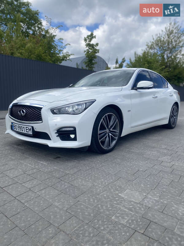Седан Infiniti Q50 2013 в Тернополі