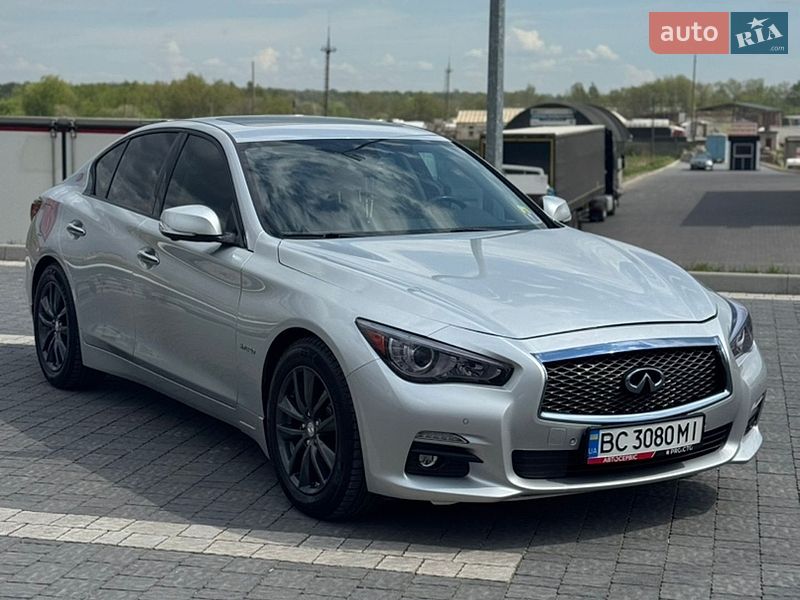 Седан Infiniti Q50 2015 в Львове
