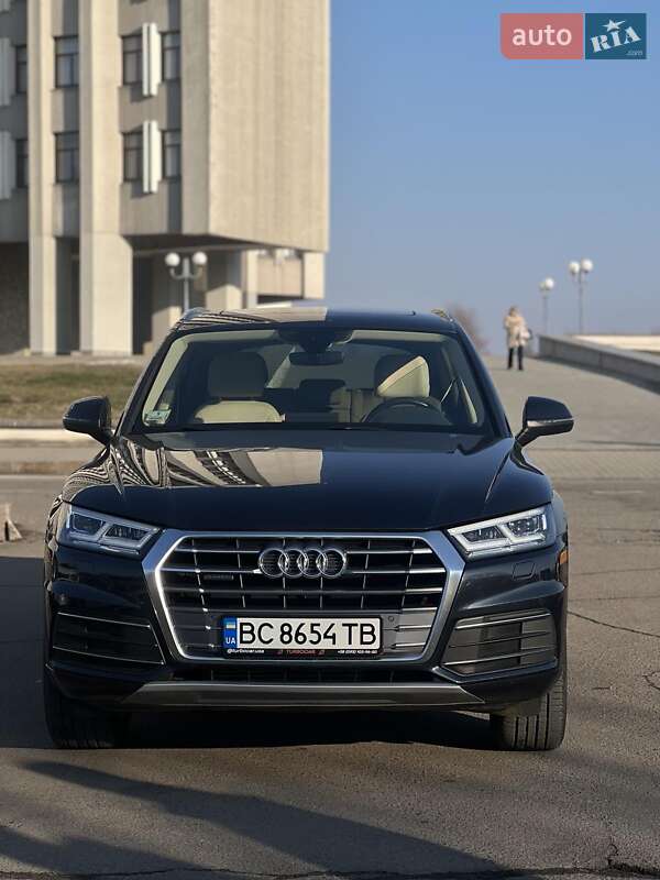 Внедорожник / Кроссовер Audi Q5 2019 в Самборе