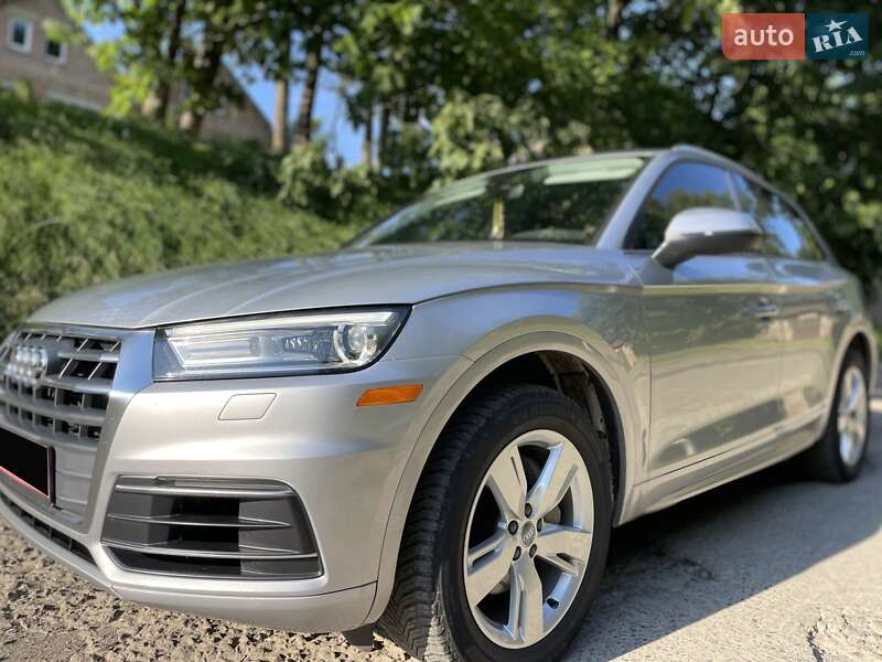 Внедорожник / Кроссовер Audi Q5 2018 в Луцке