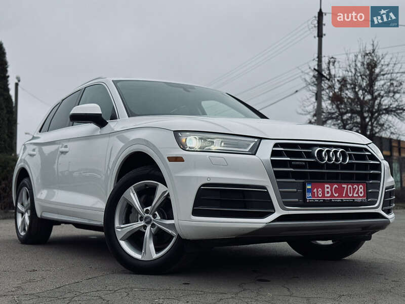 Внедорожник / Кроссовер Audi Q5 2017 в Сумах