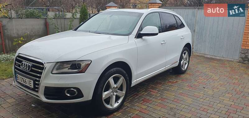 Позашляховик / Кросовер Audi Q5 2015 в Карлівці