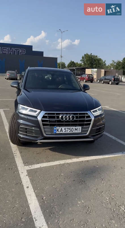 Внедорожник / Кроссовер Audi Q5 2020 в Киеве
