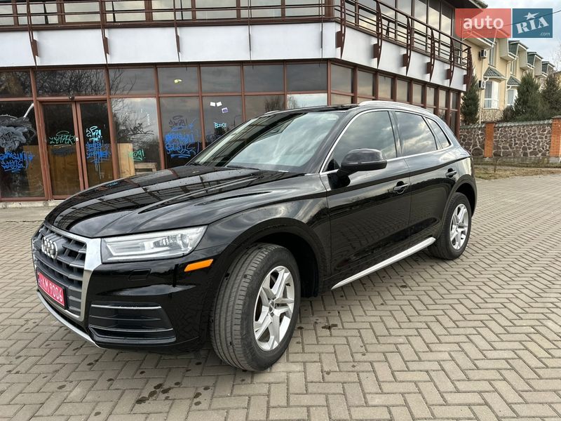 Позашляховик / Кросовер Audi Q5 2019 в Рівному