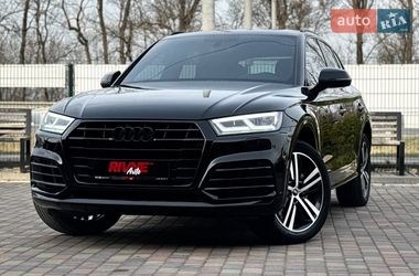 Внедорожник / Кроссовер Audi Q5 2018 в Ровно