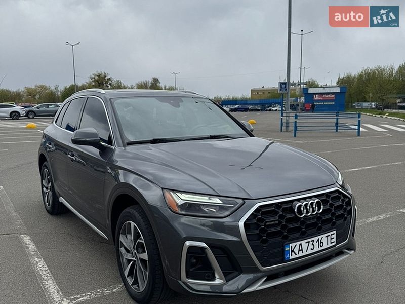 Позашляховик / Кросовер Audi Q5 2022 в Києві