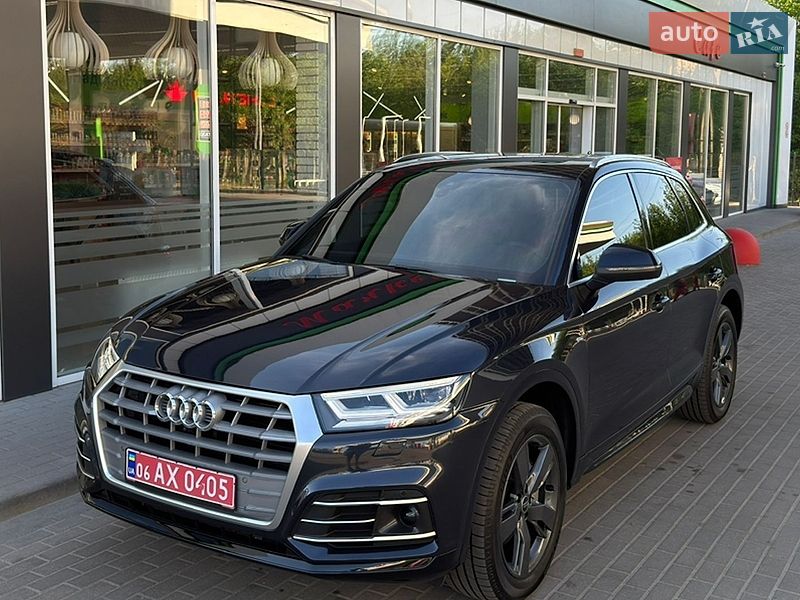 Позашляховик / Кросовер Audi Q5 2019 в Житомирі