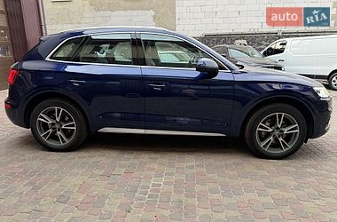 Внедорожник / Кроссовер Audi Q5 2017 в Киеве