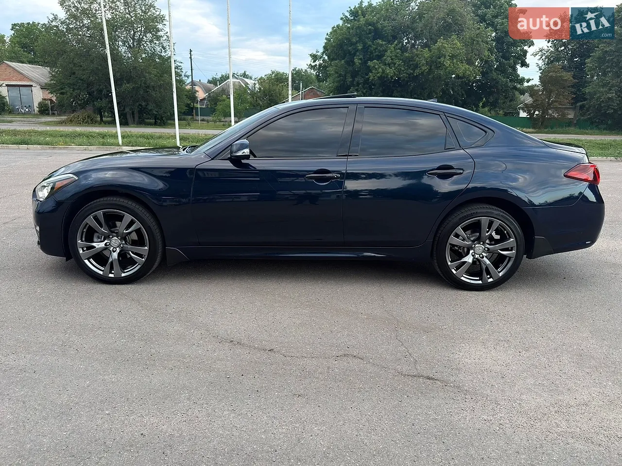 Infiniti Q70 2015 photo 4