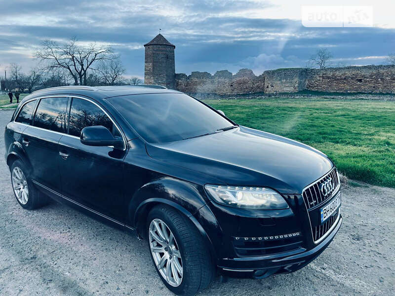 Внедорожник / Кроссовер Audi Q7 2013 в Белгороде-Днестровском Внедорожник / Кроссовер Audi Q7 2013 в Белгороде-Днестровском