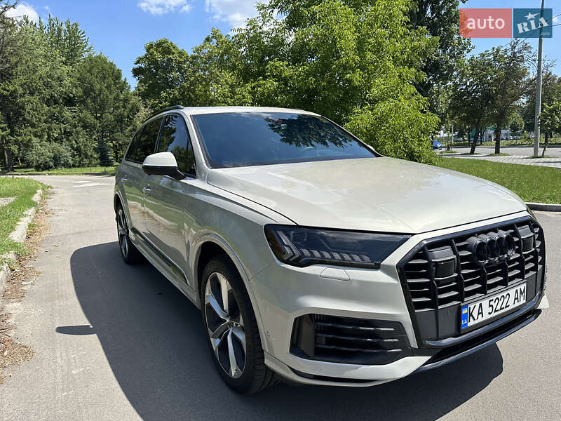 Внедорожник / Кроссовер Audi Q7 2022 в Киеве