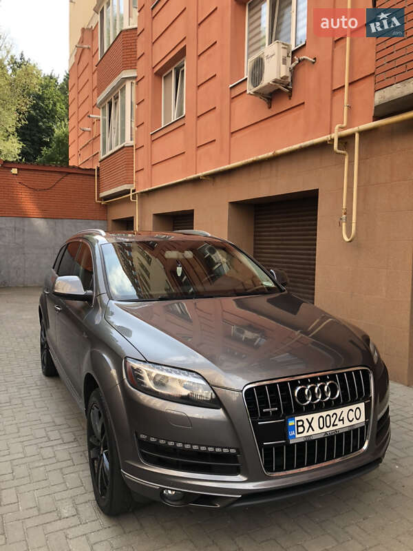 Позашляховик / Кросовер Audi Q7 2015 в Хмельницькому