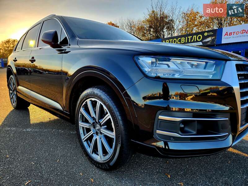 Внедорожник / Кроссовер Audi Q7 2017 в Киеве