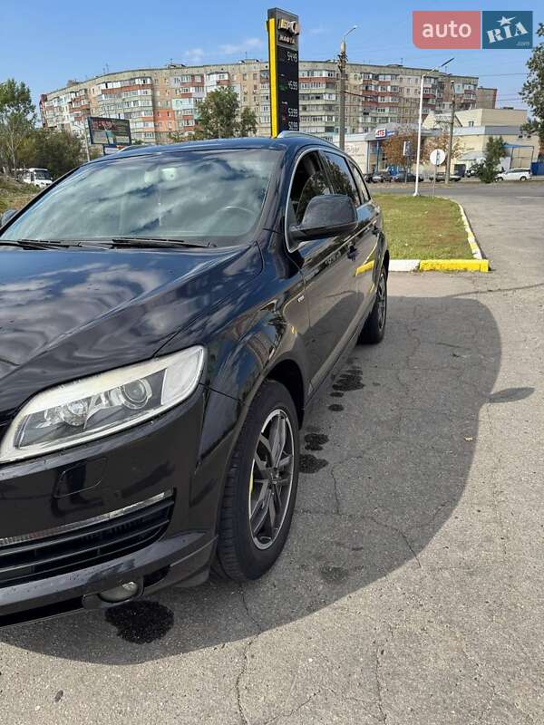 Внедорожник / Кроссовер Audi Q7 2007 в Полтаве