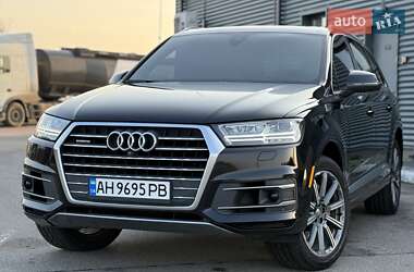 Внедорожник / Кроссовер Audi Q7 2017 в Днепре